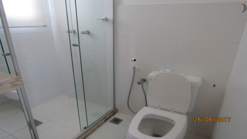 Banho suíte 04